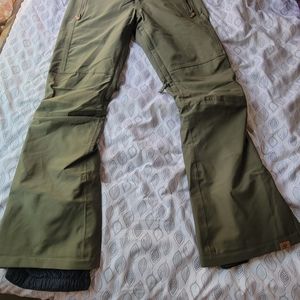 BRAND NEW Roxy snowboard pants